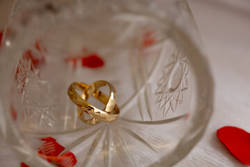 Wedding Rings on Glass Plate &ndash; Crystal Wedding Anniversary