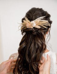 Naklejka premium mujer, gente, chico, amor, hombre, boda, vestido, traje, novios, novia, novio, marido, mujer, casamiento, evento, celebración, peinado, accesorio, ceremonia, banquete, pareja