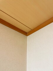 和室の天井の隅