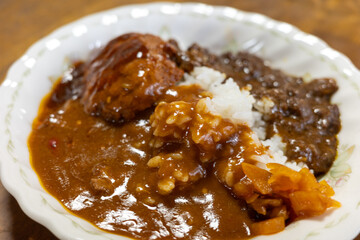 日本のスーパーで買ったとても美味しいレトルトカレー
