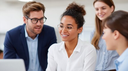 Fototapeta premium Focused team in a collaborative office setting, engaged in a brainstorming session, sharing insights and ideas.