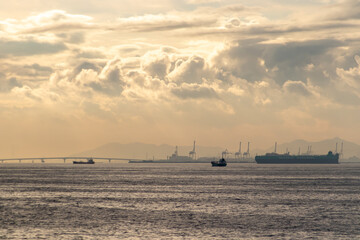 夕暮れの大阪湾