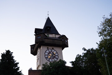 Historischer Uhrturm in Graz, bekanntes Wahrzeichen der Stadt