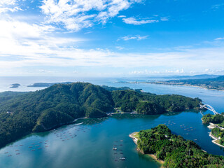気仙沼大島大橋と気仙沼大島（宮城県気仙沼市）