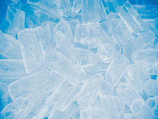 icecubes background,icecubes texture,icecubes wallpaper,ice helps to feel refreshed and cool water from the icecubes helps the water refresh your life and feel good.ice drinks for refreshment business