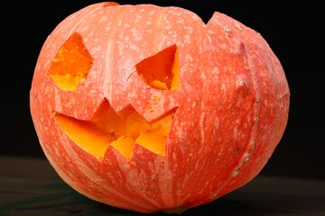 geschnitzter Kürbis für Halloween