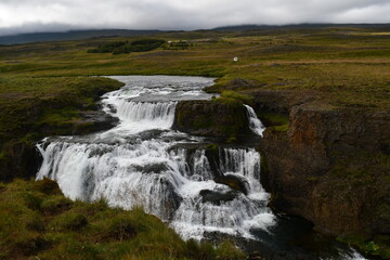 La bella cascata di Reykjafoss in Islanda