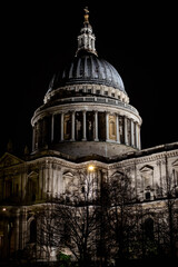 Obraz premium st pauls cathedral london night view