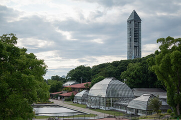 タワーと植物園