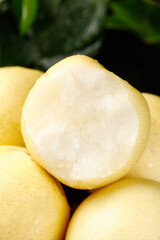 Fresh White Crown Pears from Hebei China Sliced Showing Sweet Juicy Flesh