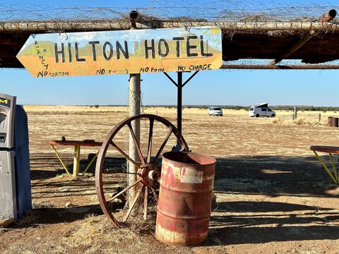 Hilton Hotel Pub in remote outback Middleton Queensland Australia, free camp in Australian Outback