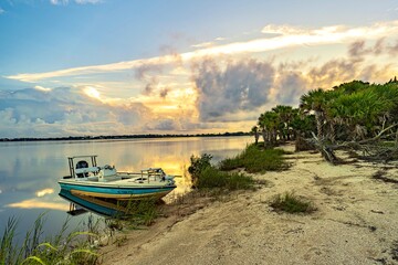 Fototapeta premium Boating and fishing on a Florida waterway
