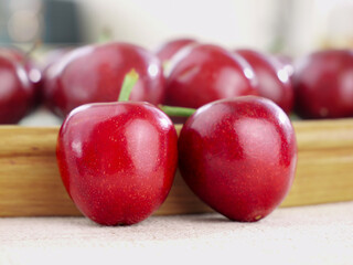 Fresh Shandong Meiyao Cherries - Premium Red Domestic Chinese Fruit on Wooden Surface
