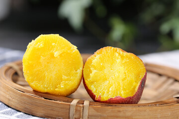 Tianmu Sweet Potatoes from Yellow Mountain - Fresh Heart-Shaped Sliced Root Vegetables on Bamboo Steamer