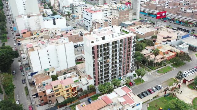 EDIFICIO RECI&Eacute;N CONSTRUIDO PARA VIVIENDA