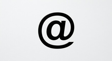 Obraz premium 明るい純白の背景に浮かび上がるアットマークミニマルで洗練されたデジタル記号