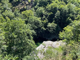 Entre Auvergne et Languedoc-Roussillon, le chemin de Stevenson relie le sud du Massif Central aux C&eacute;vennes profondes&hellip; Le GR&reg;70