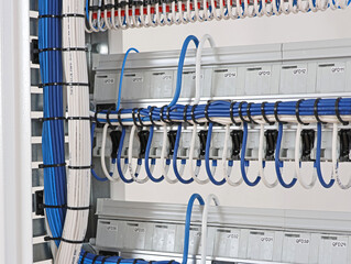 Connecting the electrical module using copper electrical insulated wires. 