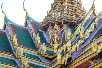 Naklejka premium The Grand Palace was built same time as Bangkok. royal residences include Dusit Maha Prasat Throne Hall, Aphorn Phimok Prasat Throne Hall, Phiman Rattaya Throne Hall, Chakri Maha Prasat Throne Hall.