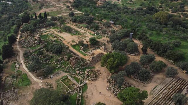 Drone footage of Valle dei Templi in Agrigento, Sicily, highlighting the Temple of Concordia, Temple of Juno, Temple of Heracles, Temple of Olympian Zeus, and Castor and Pollux.