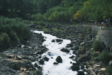 秋韵长白：溪谷间的自然诗篇【Autumn Charm of Changbai: Nature's Poem in the Valley】