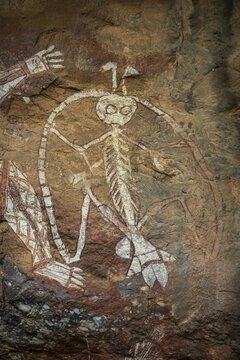 Anbangbang Gallery, depiction of the Lightning Man (Namarrkon) and other mystical beings, Kakadu National Park, Northern Territory, Australia