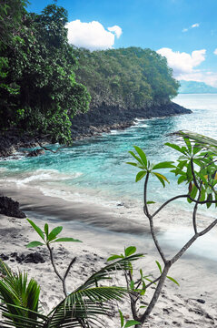 view to the Blue Lagoon, tropical beach, Padangbai, Bali, Indonesien