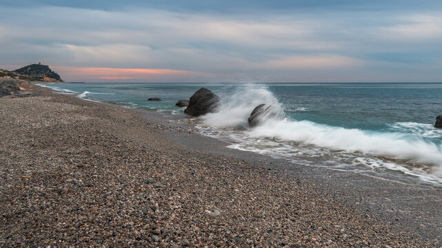 Varigotti - Alba sul mare	
