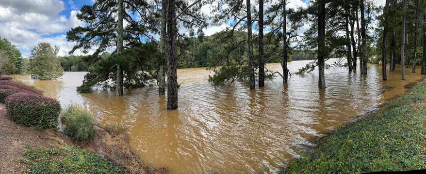 Panoramic shot shows lake flooding from Hurricane Helene