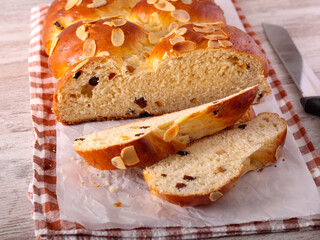 Sweet, braided bread