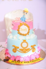 wedding cake with flowers