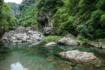 高知県仁淀川町　新緑の中津渓谷
