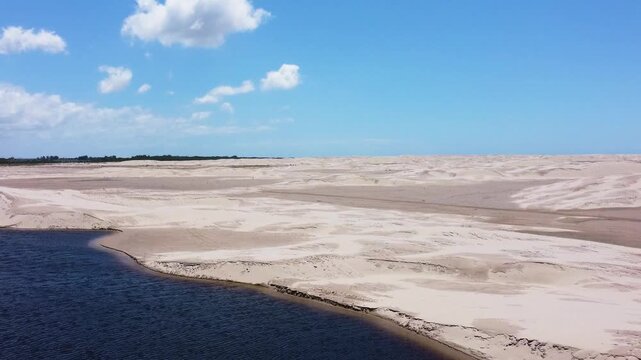 Aerial 4K Drone Footage of Lagoa do Bacupari with Sand Dunes and Nature &ndash; Rio Grande do Sul, Brazil | Imagens A&eacute;reas 4K da Lagoa do Bacupari e Dunas, Litoral Ga&uacute;cho