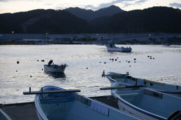 陸揚げされた漁船の船首