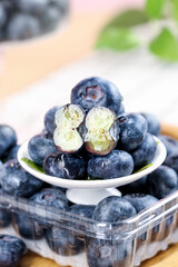 Fresh Yunnan King Blueberry Slices with Water Droplets - Premium Imported Fruit