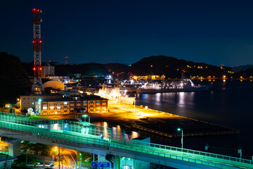 港に停泊する船舶の灯り