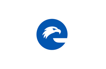 Naklejka premium Modern blue and white stylized eagle head logo icon, incorporating the letter E. Graphic design element for business branding, strength, and corporate identity.