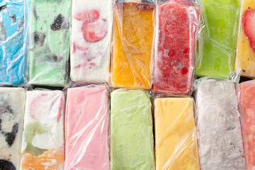 A top down view of several paletas.