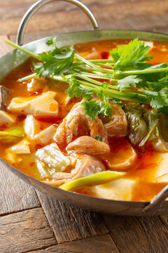 A view of a bowl of wu geng chang wang.