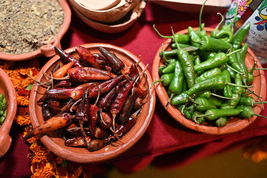 chiles mexicanos, chile rojo y verde