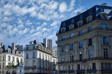 Fototapeta premium Paris, beautiful buildings place des Victoires