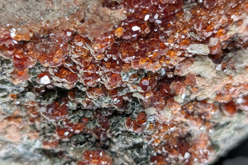 hesonite mineral texture