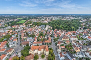 Obraz premium Die Goldschlägerstadt Schwabach in Mittelfranken aus der Vogelperspektive