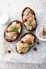 Herring sandwiches with cranberry