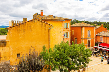 FRANCE-ROUSSILLON-PROVENCE-COLORS
