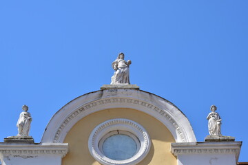statue of the virgin mary