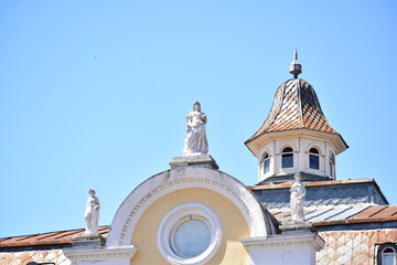 church of the holy cross