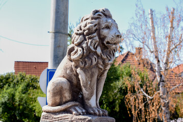 statue of lion