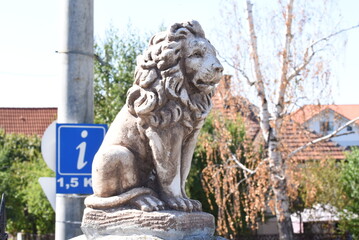 statue of lion