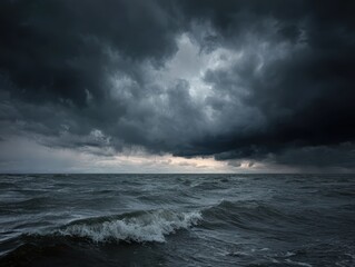 Obraz premium Gloomy Waters: A Dark Stormy Lake Under Dramatic Clouds and Heavy Rain